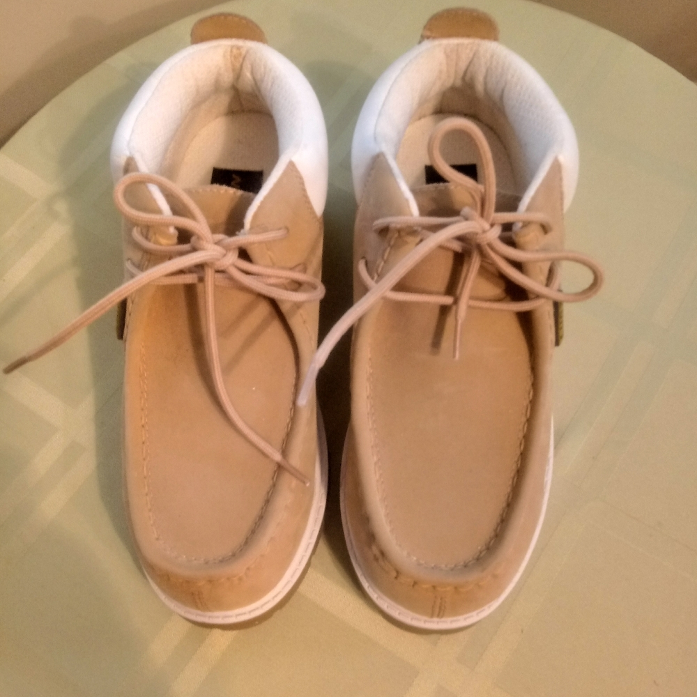 Lugz Boys Boots size 4